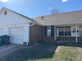 312 S 11th Pl in Rogers, AR - Building Photo