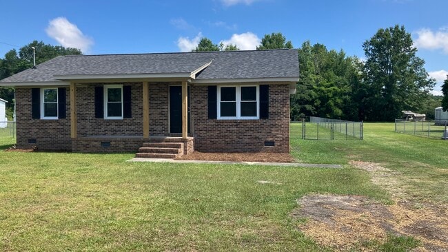 328 E Billy Farrow Hwy in Darlington, SC - Building Photo - Building Photo