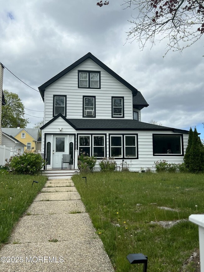 property at 235 S Lincoln Ave