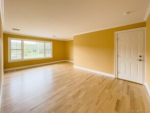 93 Park Lane Rd, Unit A in New Milford, CT - Building Photo - Building Photo