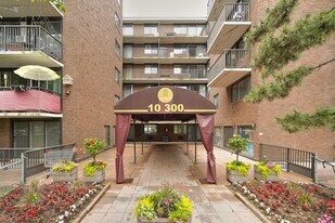 10250 Ave de Bois-de-Boulogne in Montréal, QC - Building Photo