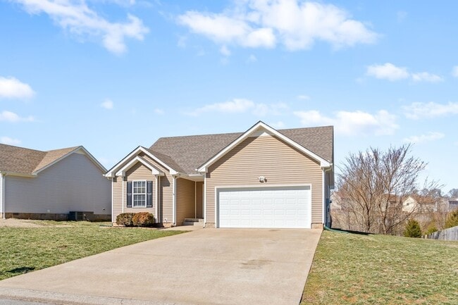 1351 Francesca Drive in Clarksville, TN - Building Photo - Building Photo