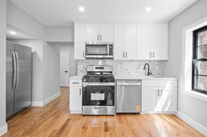 23-59-59 98th St in Queens, NY - Foto de edificio - Building Photo
