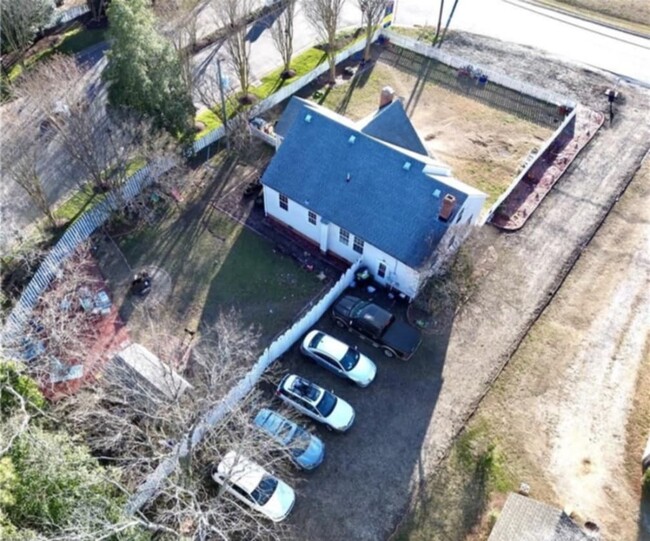 819 S Church St in Smithfield, VA - Building Photo - Building Photo