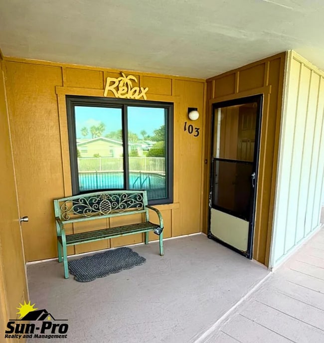 2600 Ocean Shore Blvd, Unit 103 in Ormond Beach, FL - Foto de edificio - Building Photo