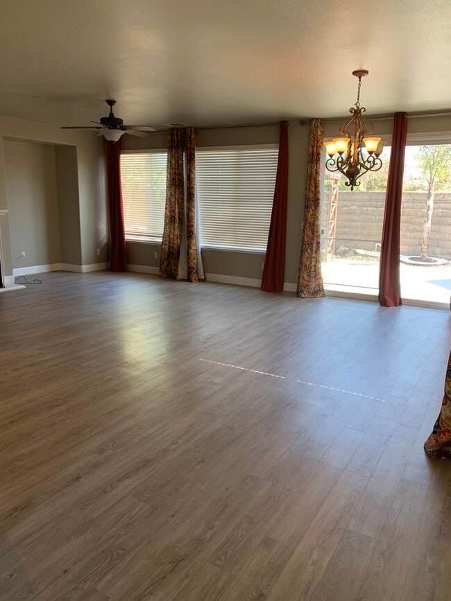 2080 Henderson Way in Lodi, CA - Building Photo - Building Photo