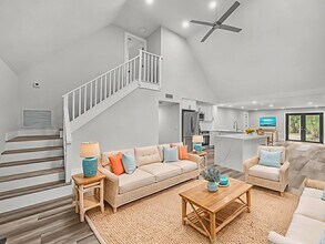 10075 Sandy Run Rd in Jupiter, FL - Foto de edificio - Building Photo