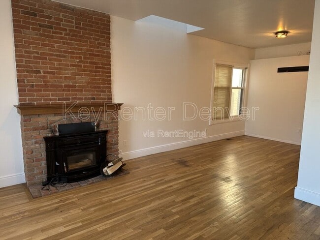 2418 N Clarkson St in Denver, CO - Foto de edificio - Building Photo