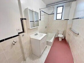 3043 Villa Ave in Bronx, NY - Building Photo - Building Photo