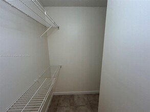 4384 NW 9th Ave in Deerfield Beach, FL - Building Photo - Building Photo