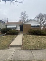 712 S Swain Ave in Elmhurst, IL - Building Photo