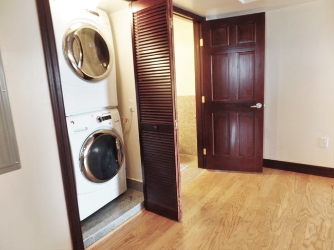 Gallery 3450