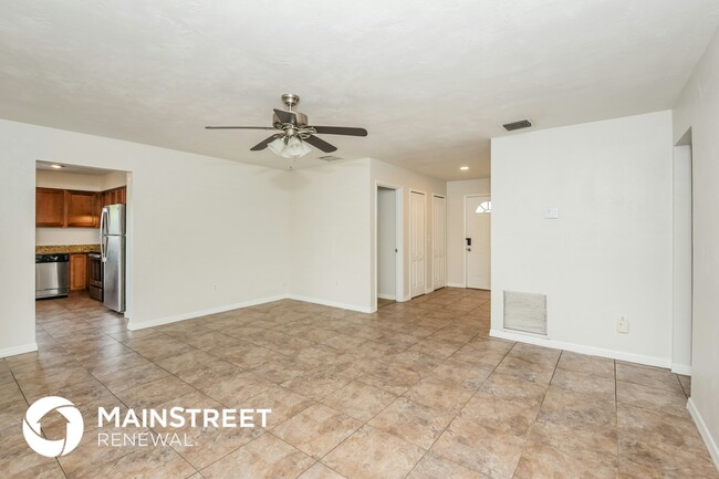 1257 Dandelion Dr in Deltona, FL - Building Photo - Building Photo