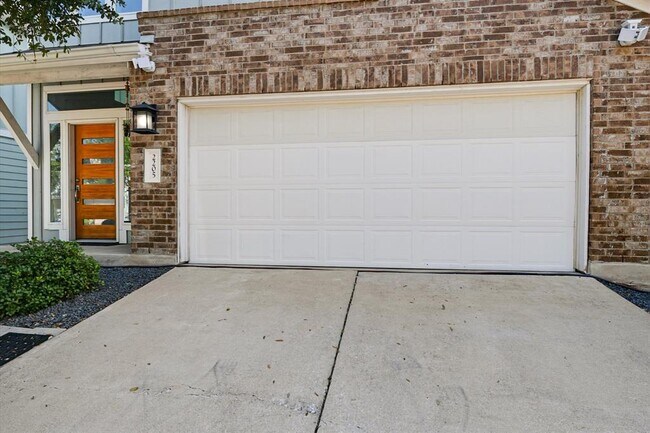 2205 Capulet St in Austin, TX - Building Photo - Building Photo