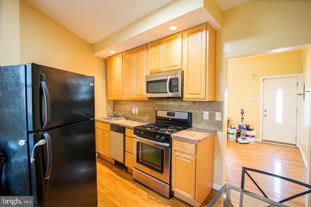 2500 E Oakdale St in Philadelphia, PA - Building Photo