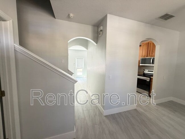 1626 J Lawson Blvd in Orlando, FL - Building Photo - Building Photo