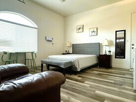 19135 Monterey St in Apple Valley, CA - Building Photo