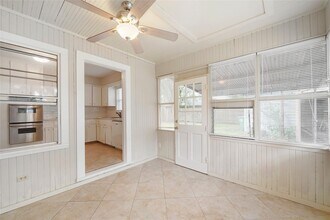 1002 Waltway Dr in Houston, TX - Building Photo - Building Photo