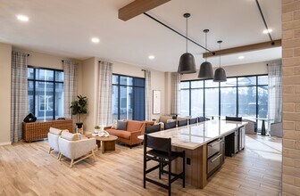 The William in Chantilly, VA - Foto de edificio - Building Photo