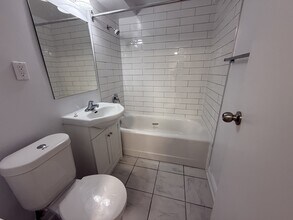 Surrey Place Apartments in Kitchener, ON - Building Photo - Building Photo