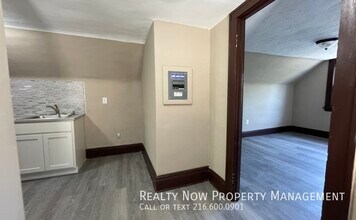 1637 Coventry Rd in Cleveland Heights, OH - Building Photo - Building Photo