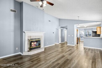 8047 Beaver Creek Dr in Jacksonville, FL - Building Photo - Building Photo