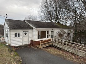 103 Edwards St in Beckley, WV - Building Photo