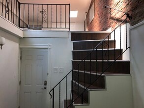 1127 S 48th St, Unit 2R in Philadelphia, PA - Building Photo - Building Photo