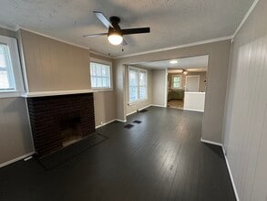 424 Cherry St in Jefferson City, MO - Building Photo - Building Photo