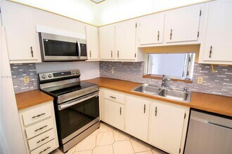 130 S Shore Dr in Miami Beach, FL - Building Photo - Building Photo