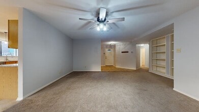 22011 Kenton Knoll in San Antonio, TX - Building Photo - Building Photo
