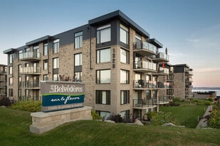 Les Belvédères sur le Fleuve Apartments