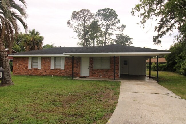 property at 4851 Malabar Dr