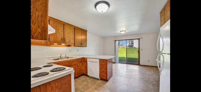 656 Menlo Park Rd in Green Bay, WI - Foto de edificio - Building Photo