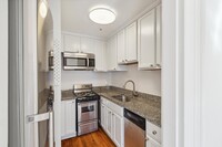 190 Beacon St, Unit 5 in Boston, MA - Building Photo - Building Photo