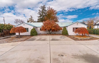 908 Bryan St in Wenatchee, WA - Building Photo - Building Photo