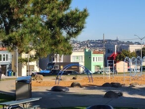936 Brunswick St, Unit B in Daly City, CA - Building Photo - Building Photo