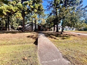 1914 Indian Shores Rd in Crosby, TX - Building Photo - Building Photo