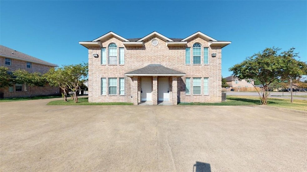 2318 Cornell Dr in College Station, TX - Building Photo