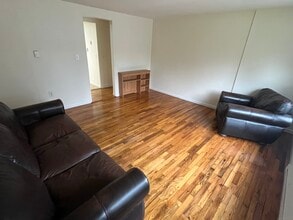 211 Kent Rd in New Milford, CT - Building Photo - Building Photo