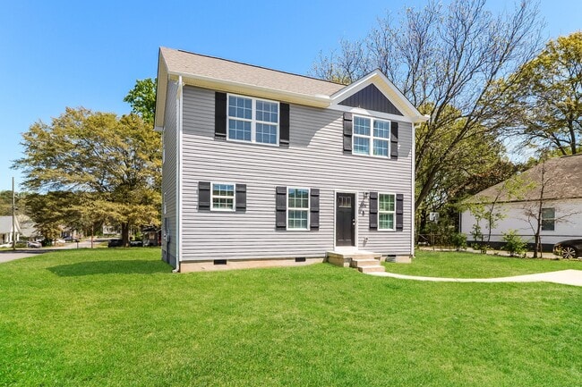 1020 N Oakwood St in Gastonia, NC - Building Photo - Building Photo