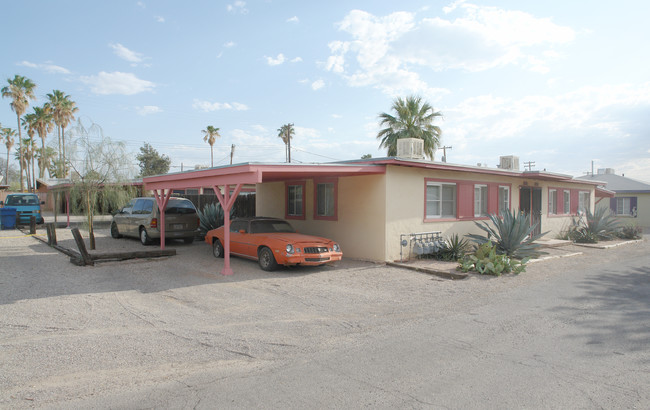 2552-2554 E Silver St in Tucson, AZ - Building Photo - Building Photo