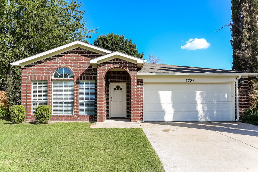 3704 Chaddybrook Ln in Fort Worth, TX - Building Photo