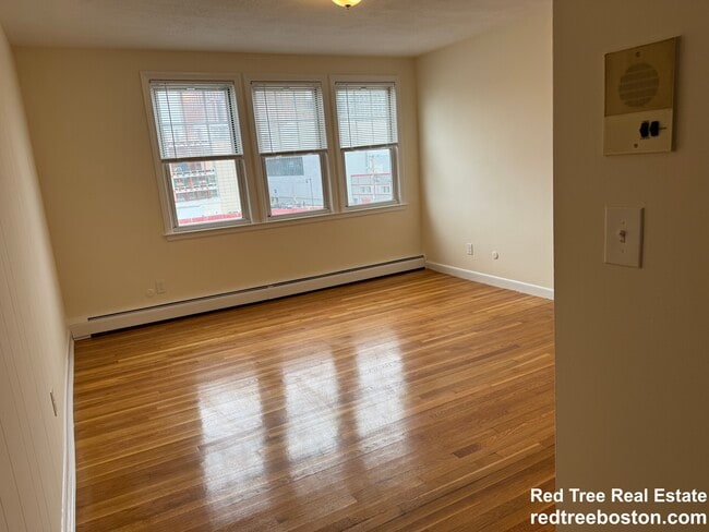 168 N Beacon St in Boston, MA - Building Photo - Building Photo