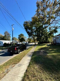 815 Cheatwood Ave in Richmond, VA - Foto de edificio - Building Photo