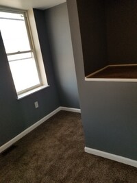 1203 W Cross St photo'