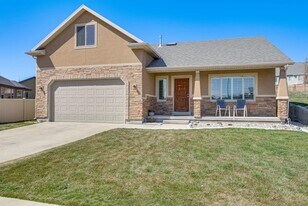 11194 Tippecanoe Way in South Jordan, UT - Building Photo