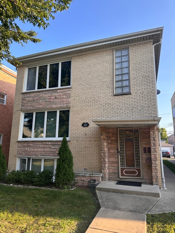 property at 5837 W Lawrence Ave