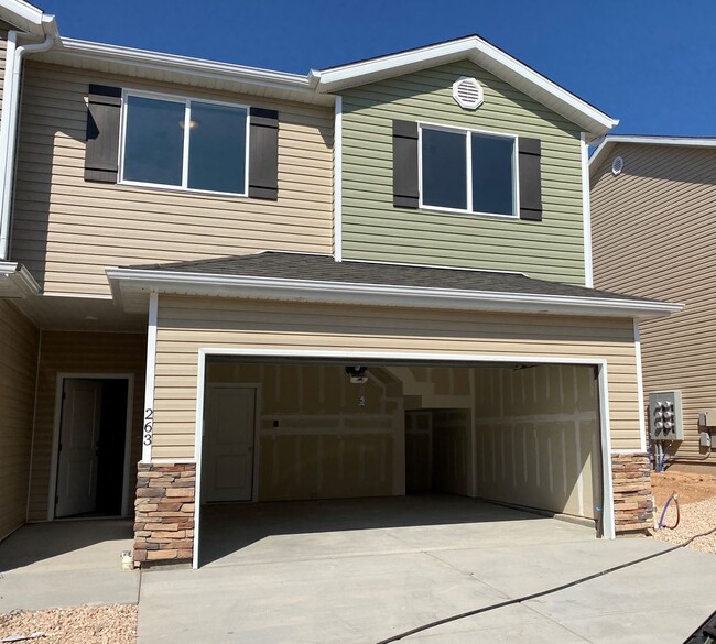 property at 263 E 3100 N
