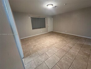 5940 NW 20th St in Lauderhill, FL - Building Photo - Building Photo